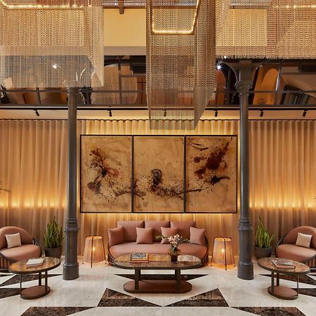 Nh 컬렉션 마드리드 팔라시오 드 테파 외부 사진 The lobby of the hotel